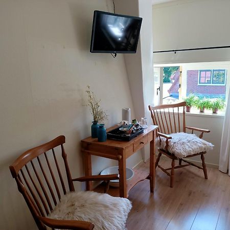 Bij De Friesche Poort Bed & Breakfast Bourtange Ruang foto