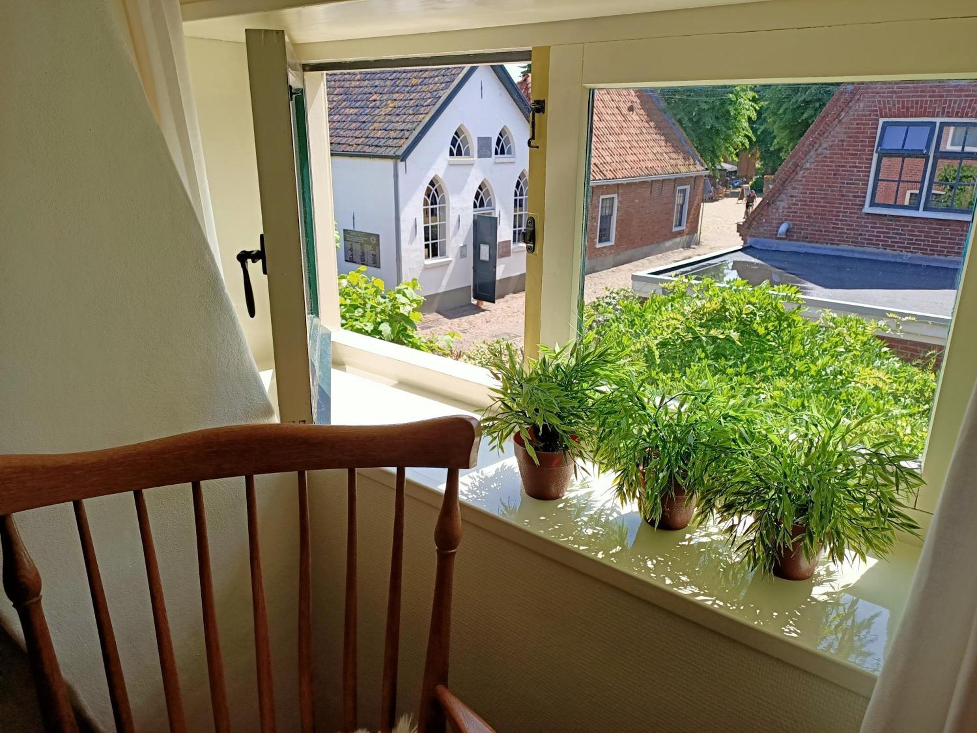 Bij De Friesche Poort Bed & Breakfast Bourtange Ruang foto